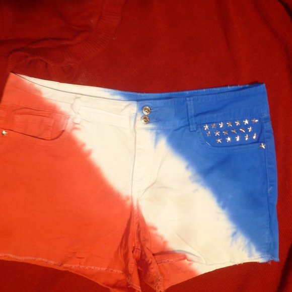 LEI Ashley LOW RISE Red, White, and Blue Tie-Dyed Denim Shorts Sz 17 - Picture 1 of 13